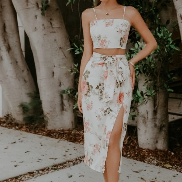 VINTAGE CREAM FLORAL TWO PIECE MIDI DRESS - Picture 2 of 3